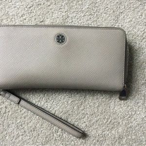 Tory Burch wallet